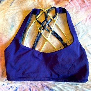 Lulu lemon free to be wild size 6